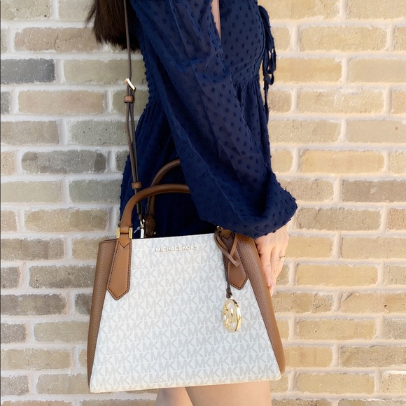 Michael kors satchel Vanillla Mk - Picture 4 of 7